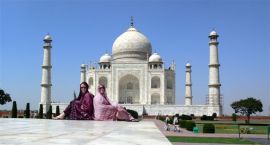 Sam & Jennene at the Taj Mahal in India March 2006